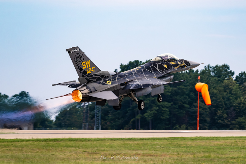 US Air Force F-16 Viper Demo Team